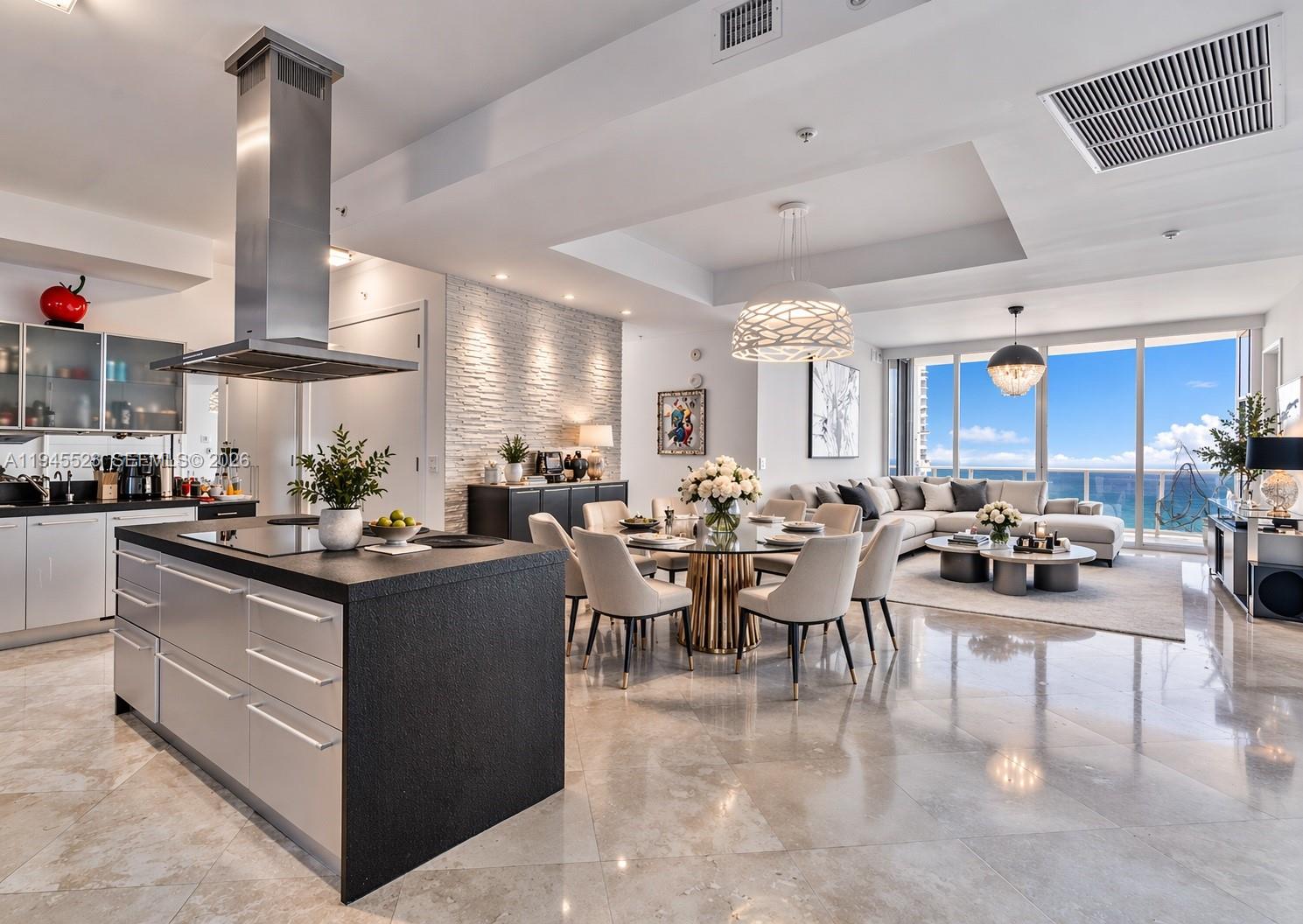 TRUMP ROYALE - Residential