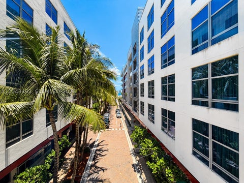 Tiny photo for 777 N Ocean Dr #N302, Hollywood, FL 33019 (MLS # A12043493)