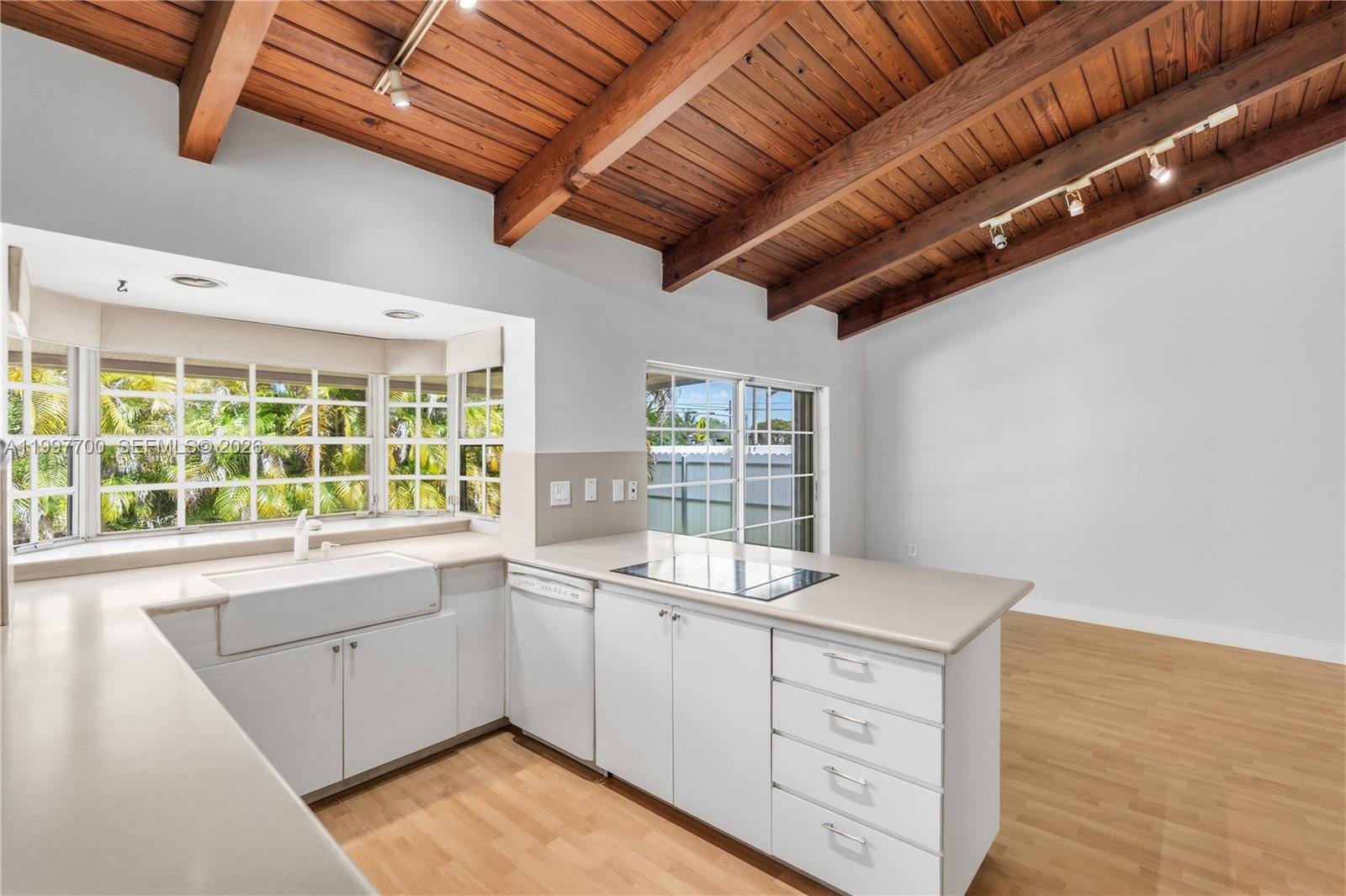 FIRST ADDN TO CALUSA CLUB - Residential
