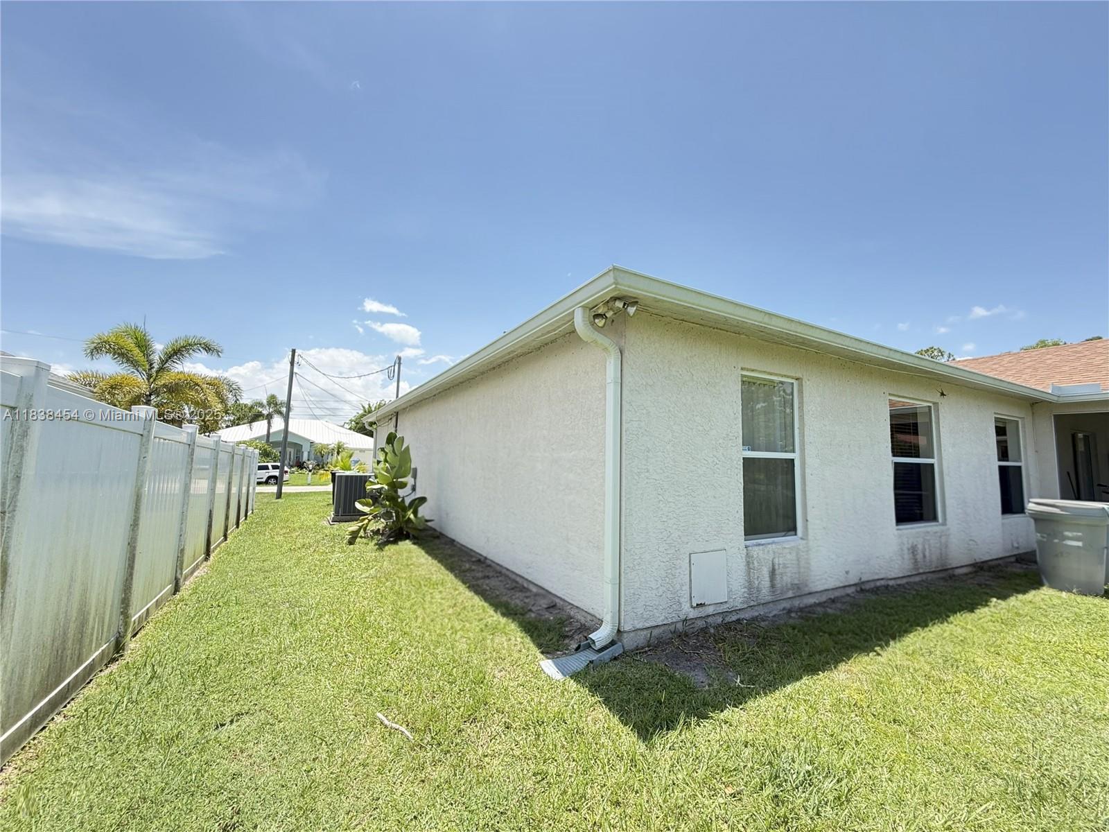 PORT ST LUCIE SECTION 44 - Residential