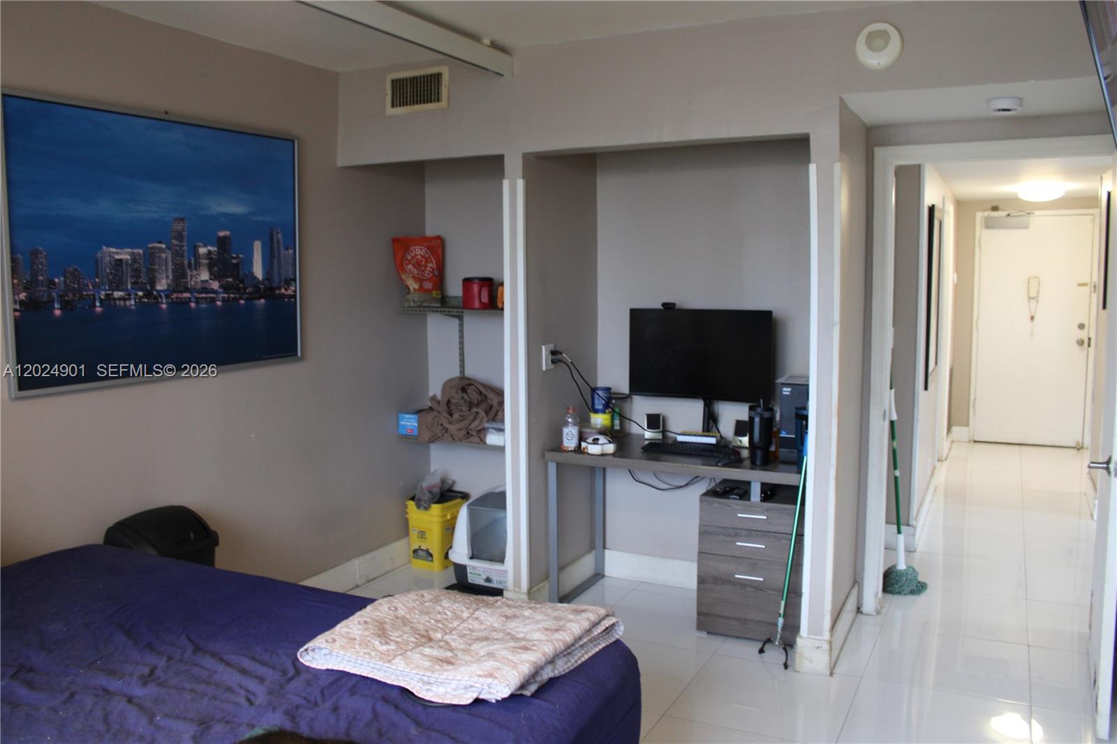 HILLCREST EAST NO 24 COND - Residential