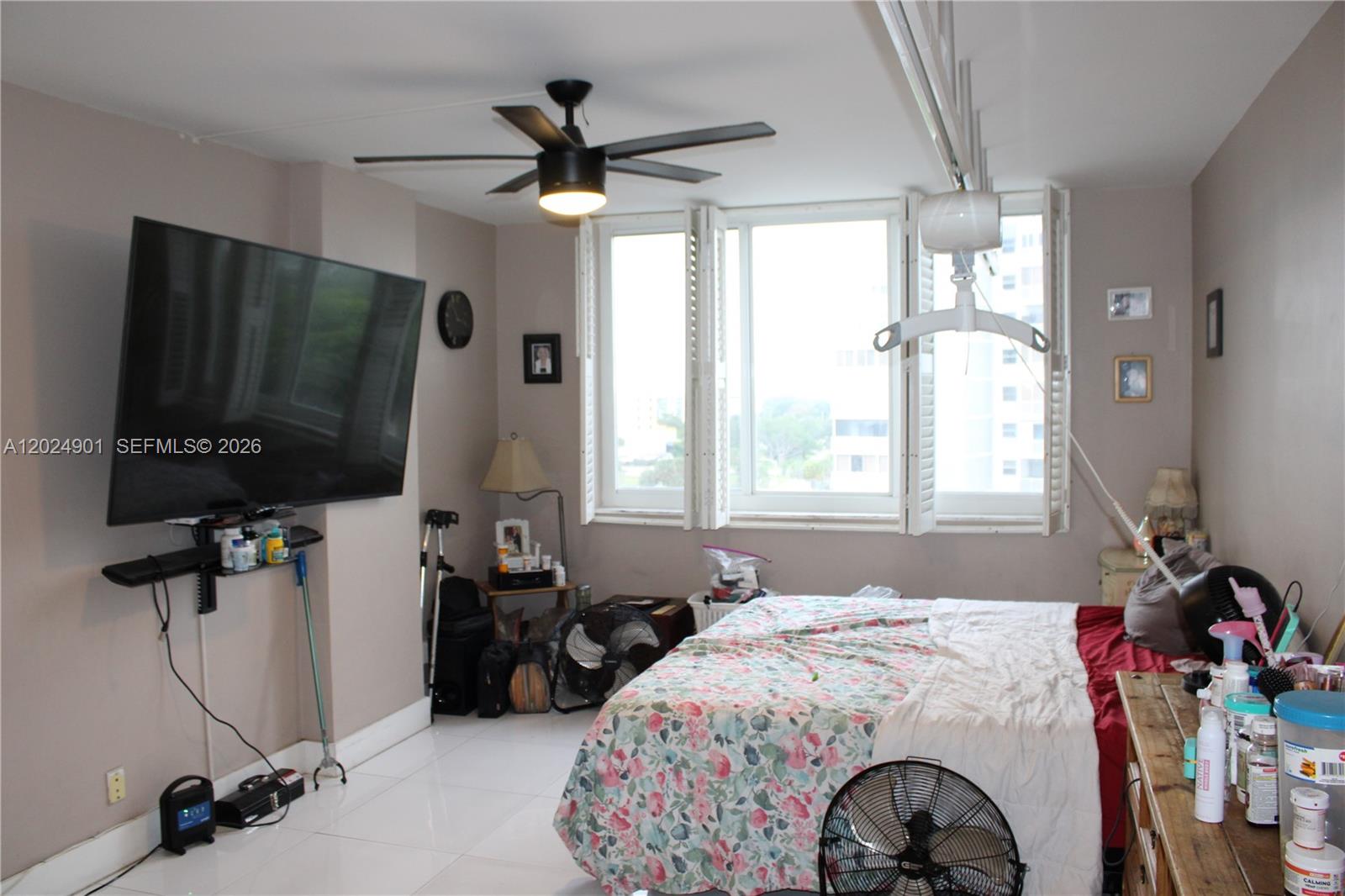 HILLCREST EAST NO 24 COND - Residential