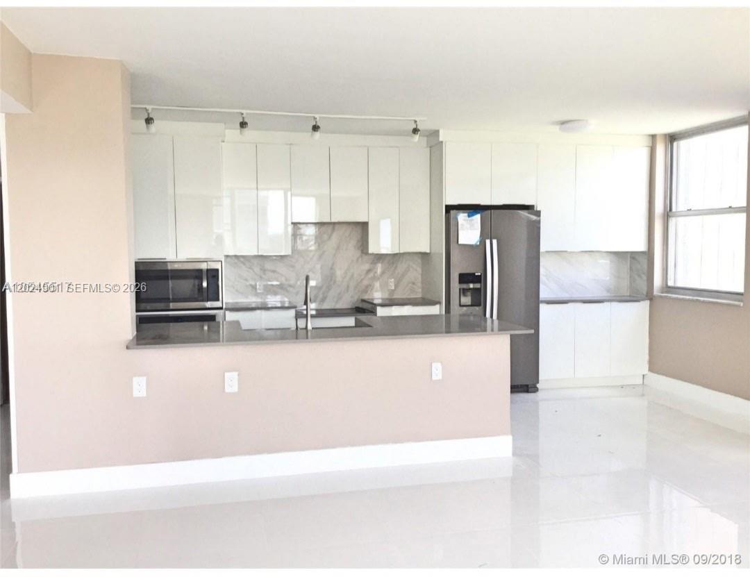HILLCREST EAST NO 24 COND - Residential