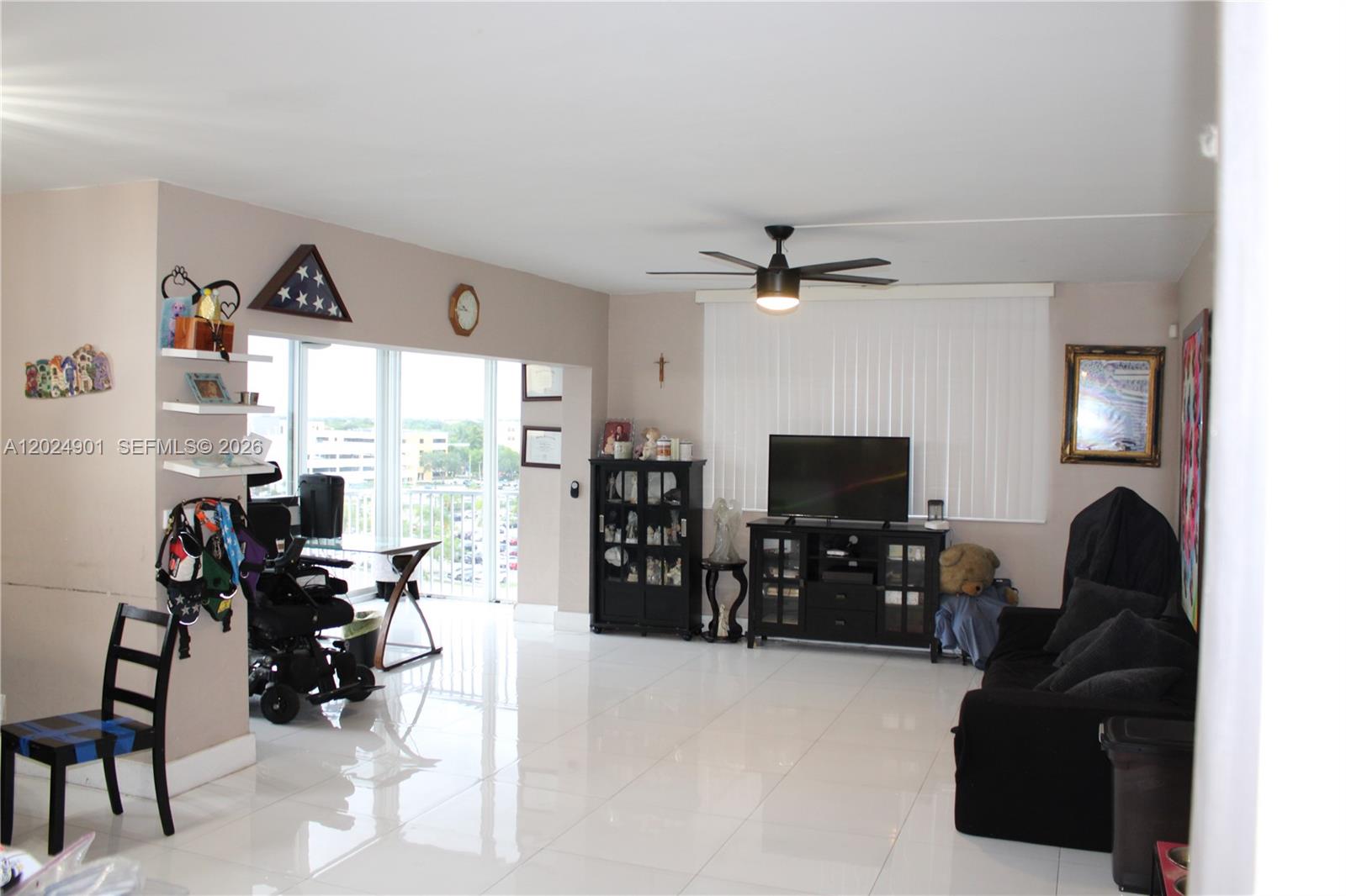 HILLCREST EAST NO 24 COND - Residential