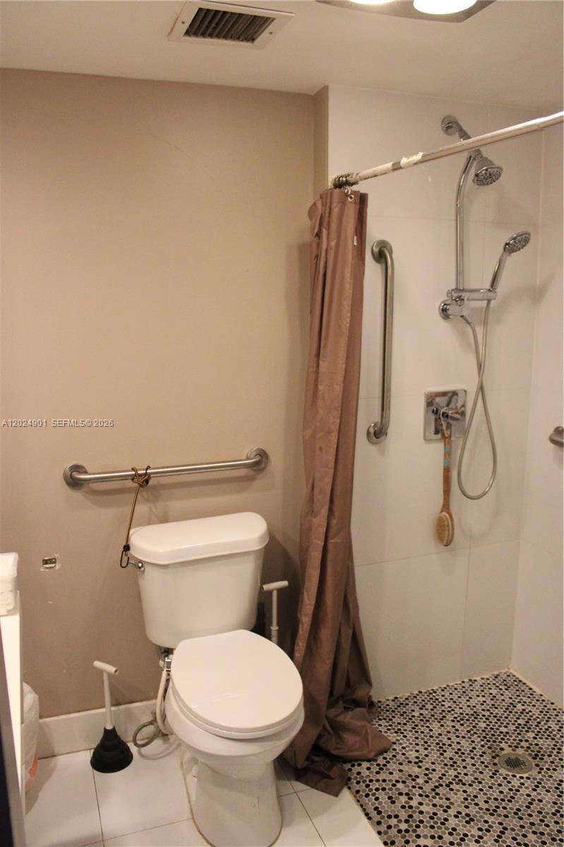 HILLCREST EAST NO 24 COND - Residential