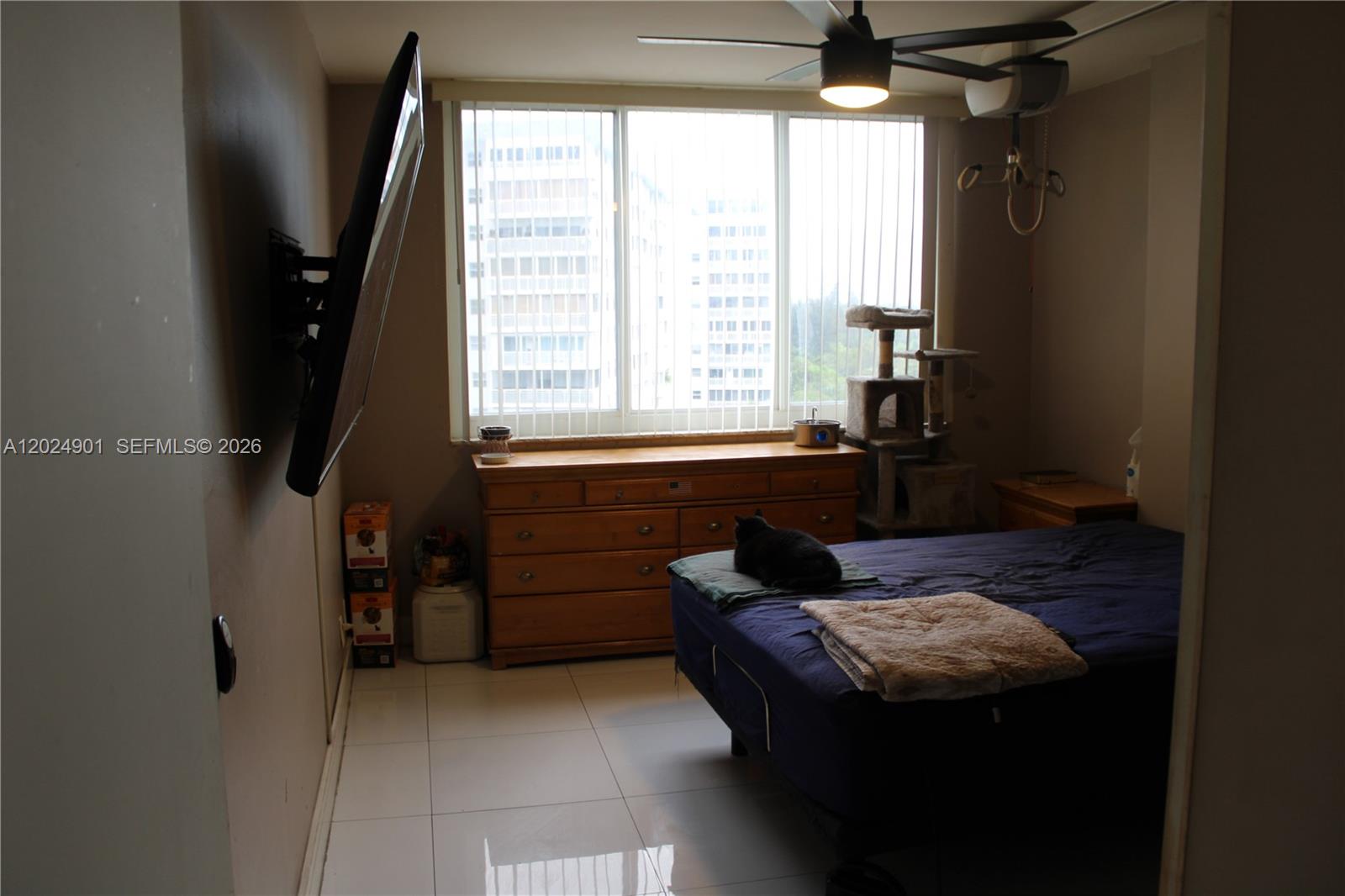 HILLCREST EAST NO 24 COND - Residential