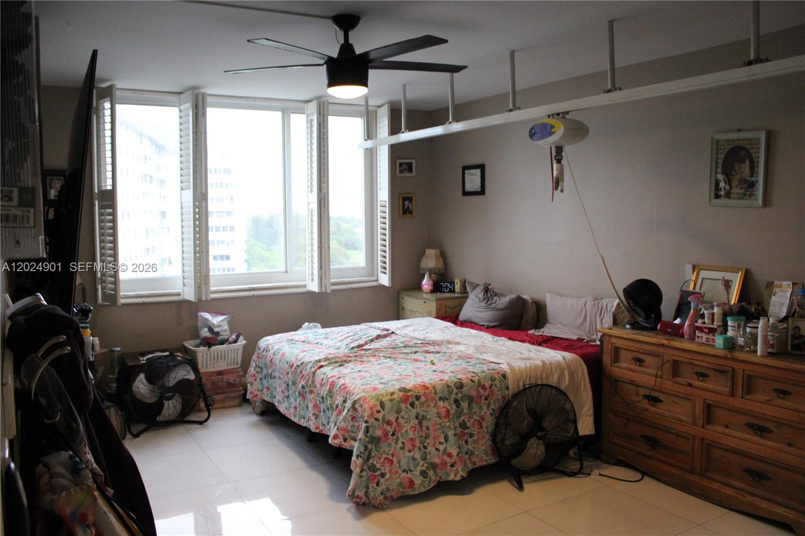 HILLCREST EAST NO 24 COND - Residential