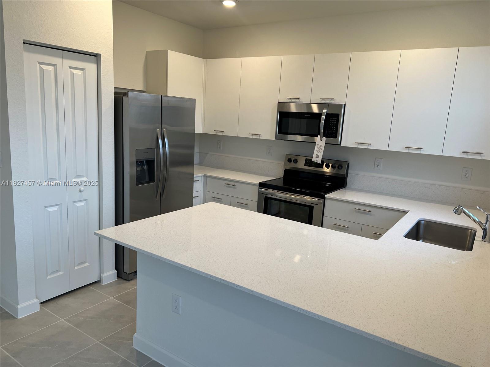 WESTVIEW - Residential