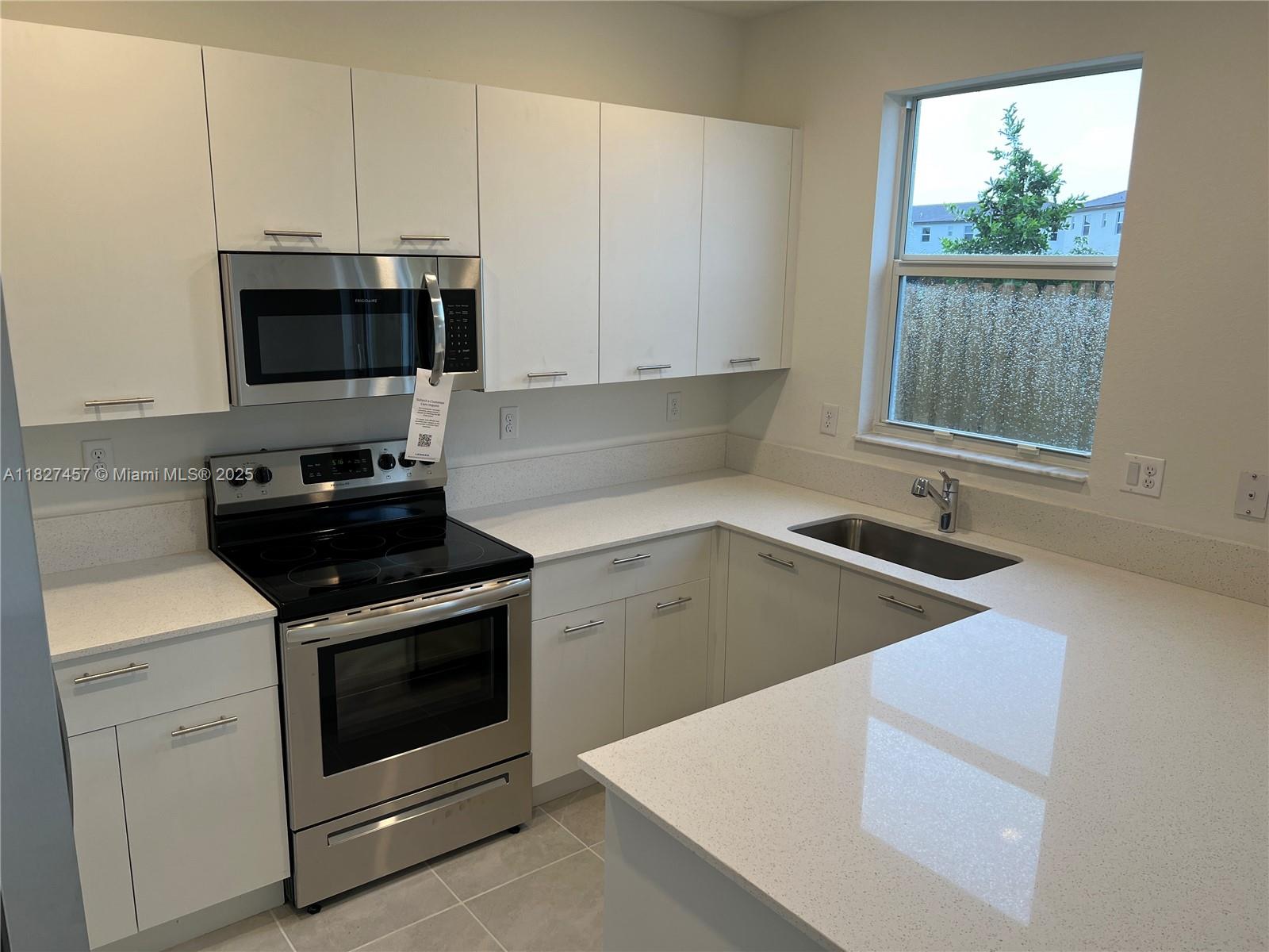 WESTVIEW - Residential