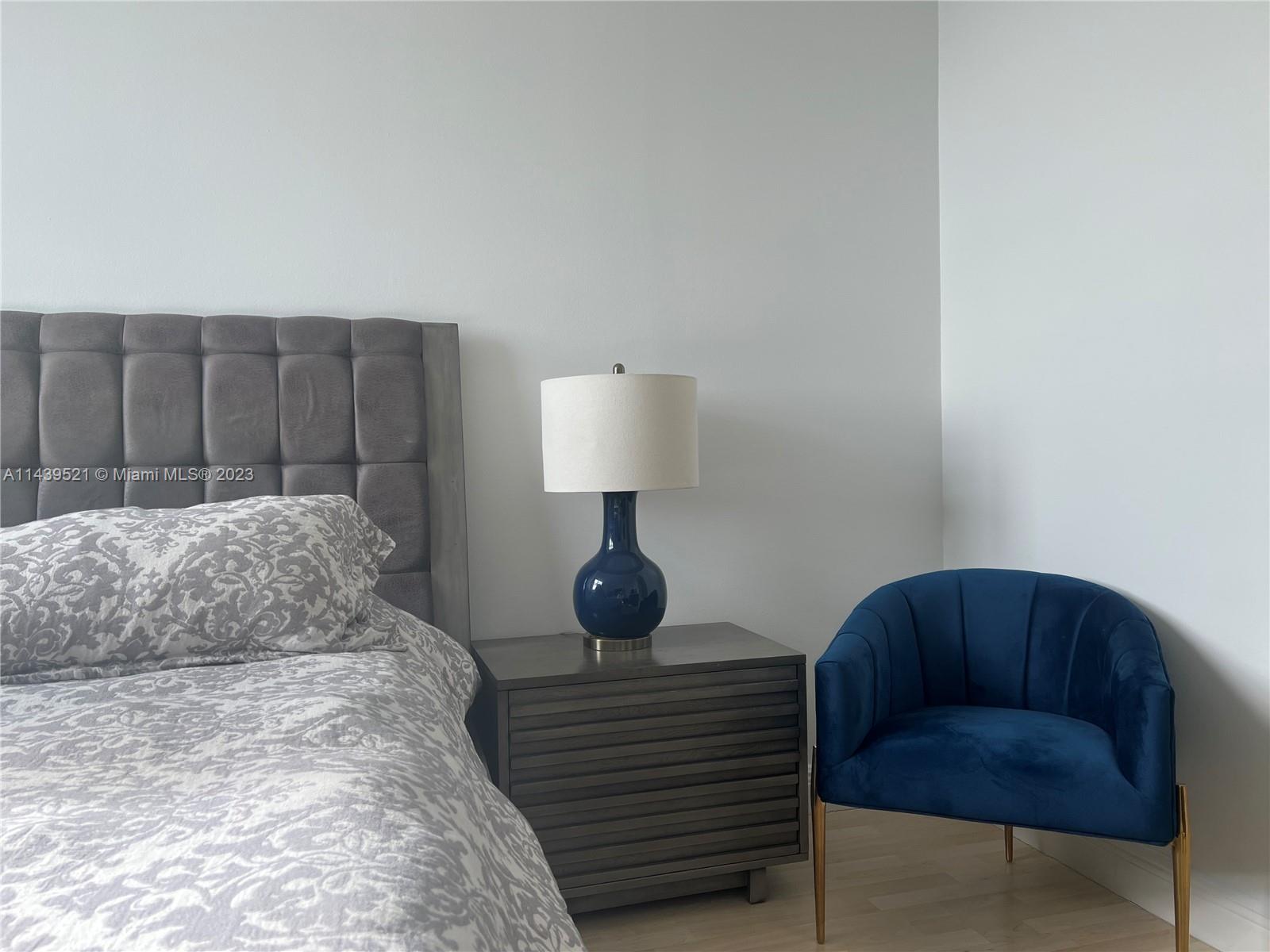 THE METROPOLITAN CONDO - Residential Lease