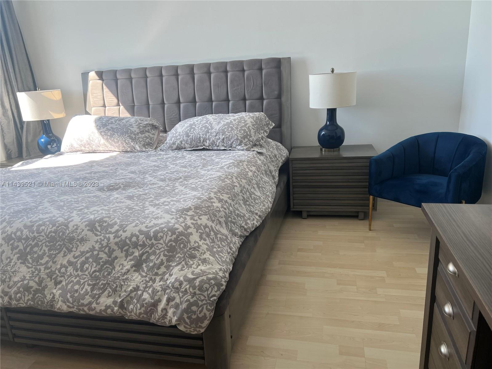 THE METROPOLITAN CONDO - Residential Lease