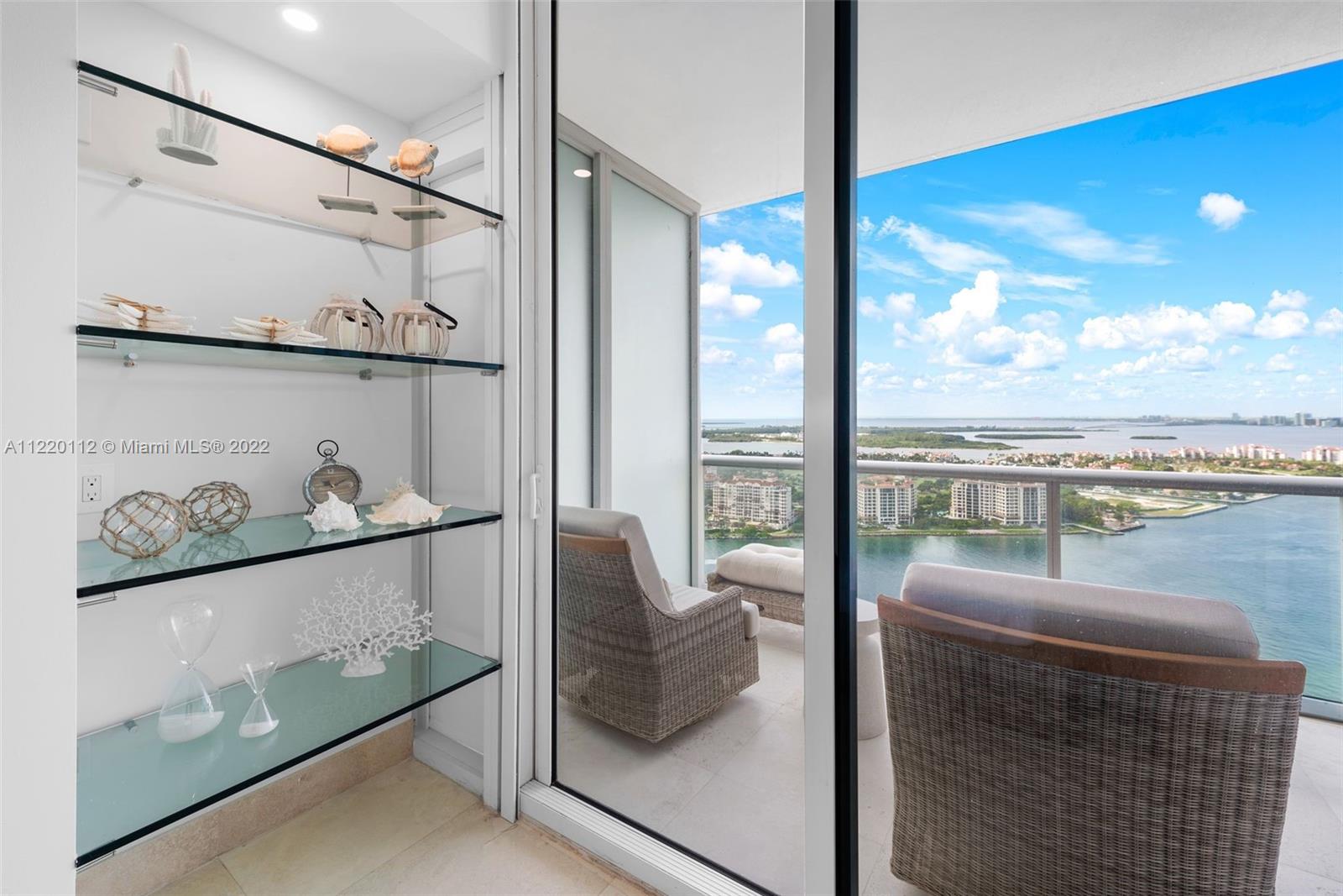 CONTINUUM ON SOUTH BEACH - Residential