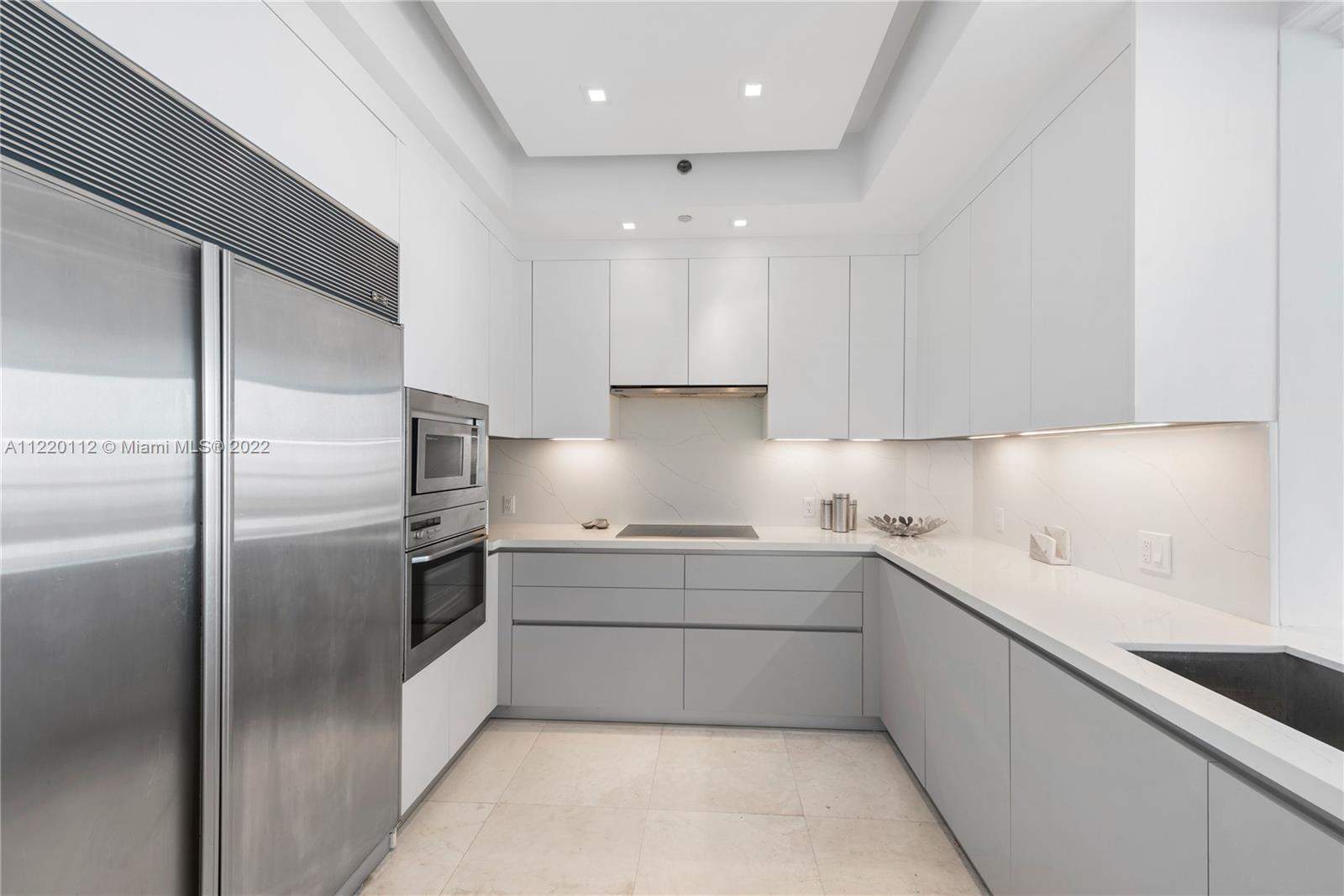 CONTINUUM ON SOUTH BEACH - Residential