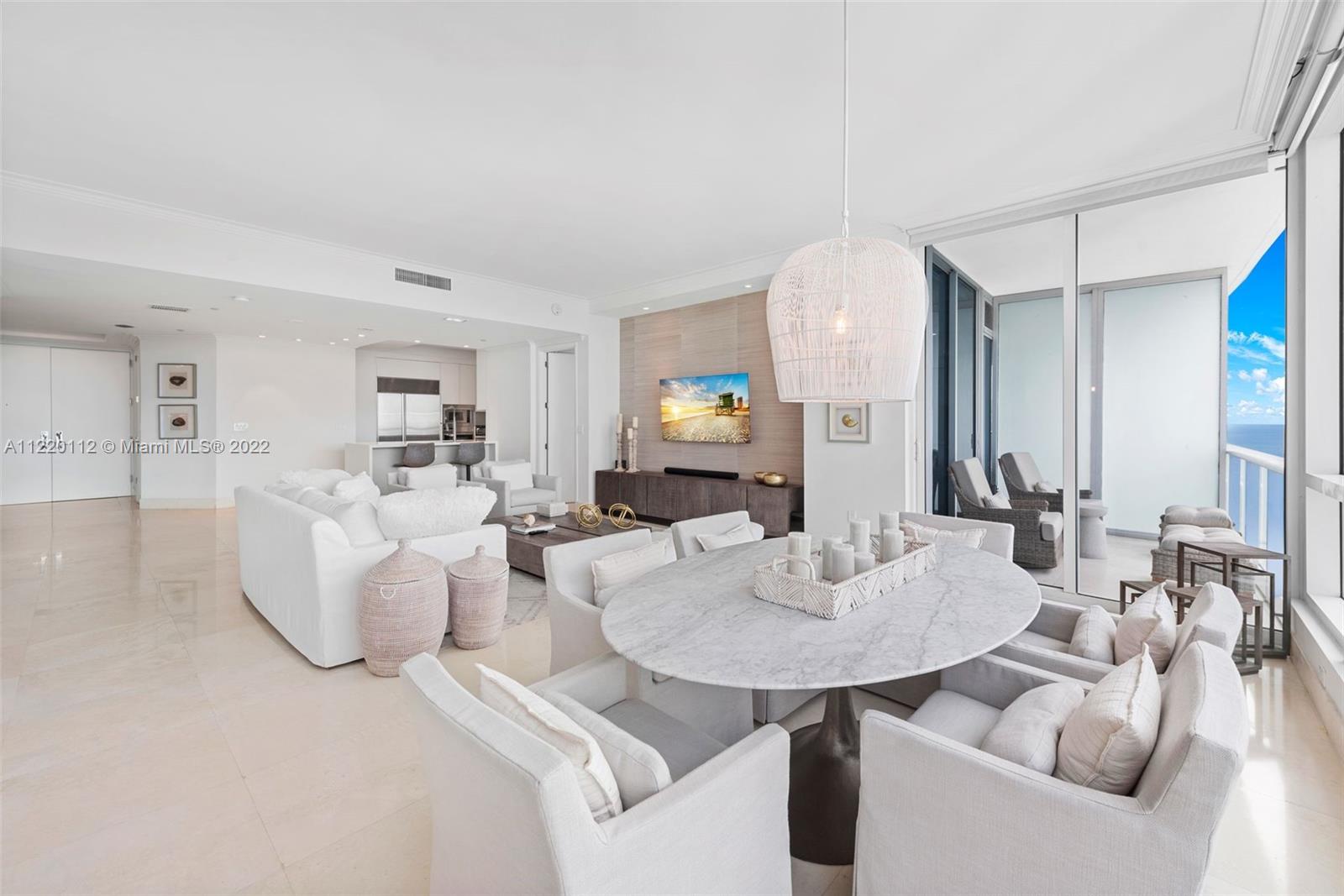 CONTINUUM ON SOUTH BEACH - Residential