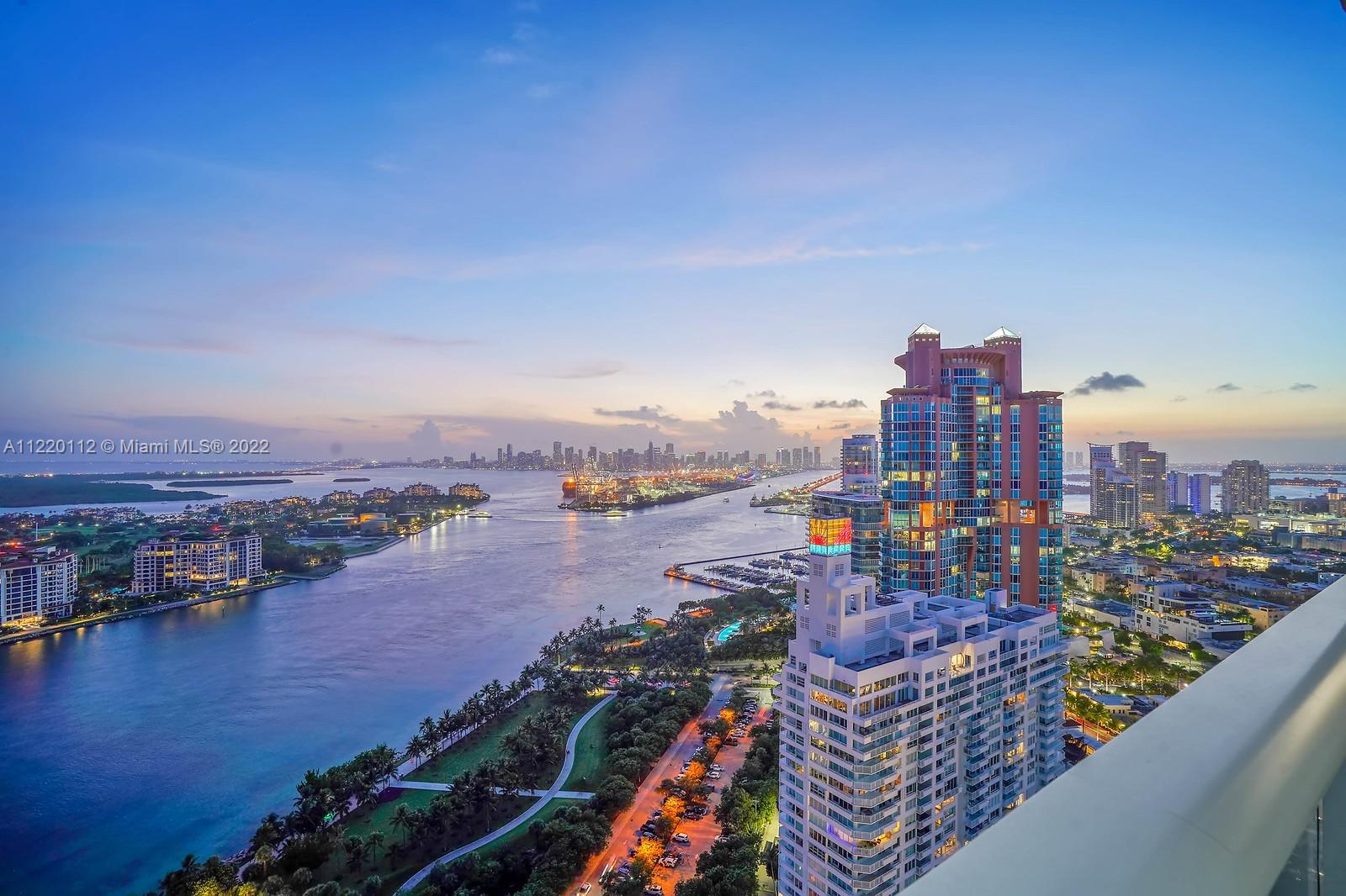 CONTINUUM ON SOUTH BEACH - Residential