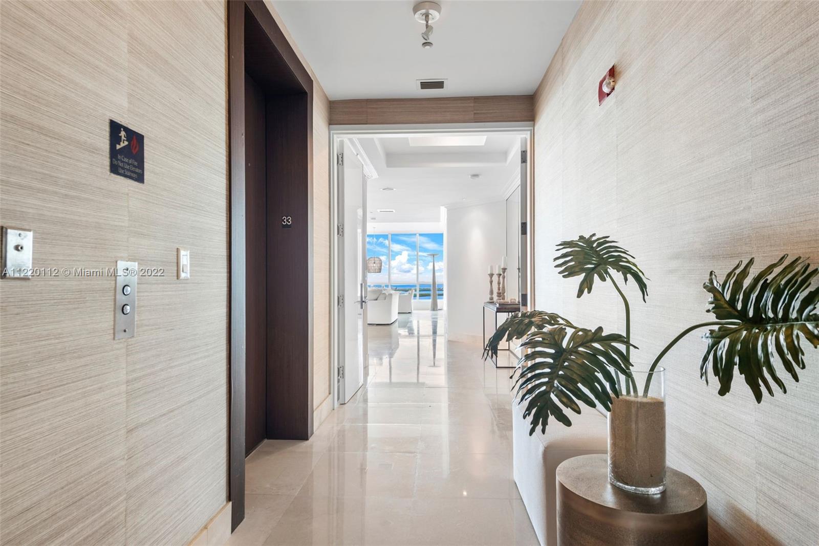 CONTINUUM ON SOUTH BEACH - Residential