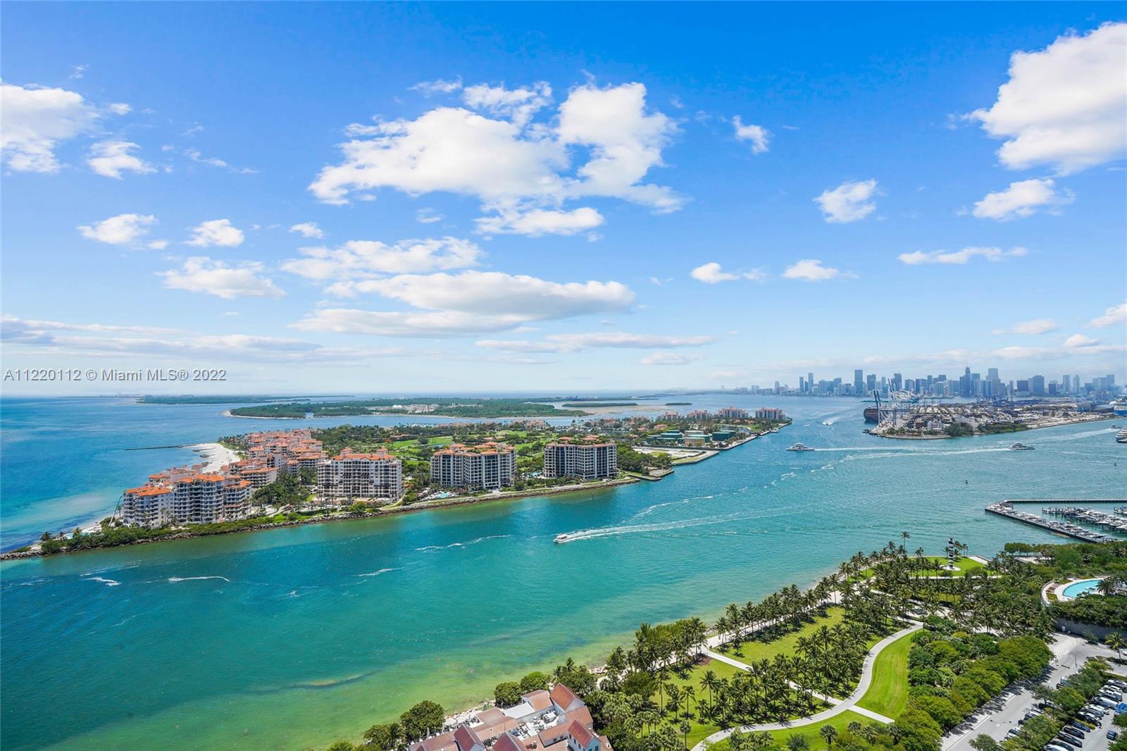 CONTINUUM ON SOUTH BEACH - Residential