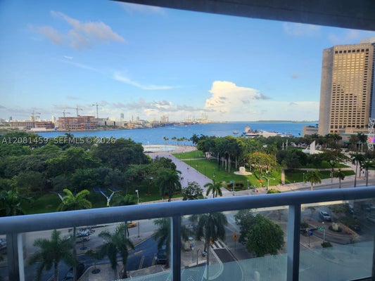50 BISCAYNE BLVD APT 903, MIAMI, FL 33132 - Image b5c54e8e6309ad4d1fd2f614f4b923f4/4197457548