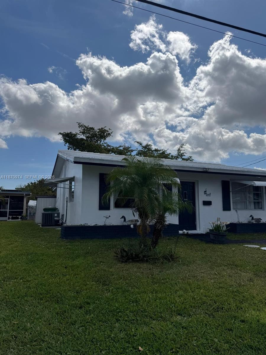 TAMARAC LAKES SOUTH - Residential