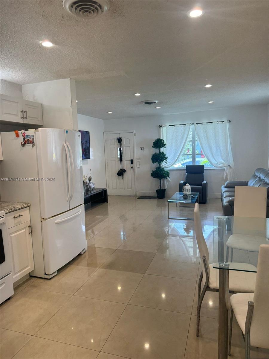 TAMARAC LAKES SOUTH - Residential