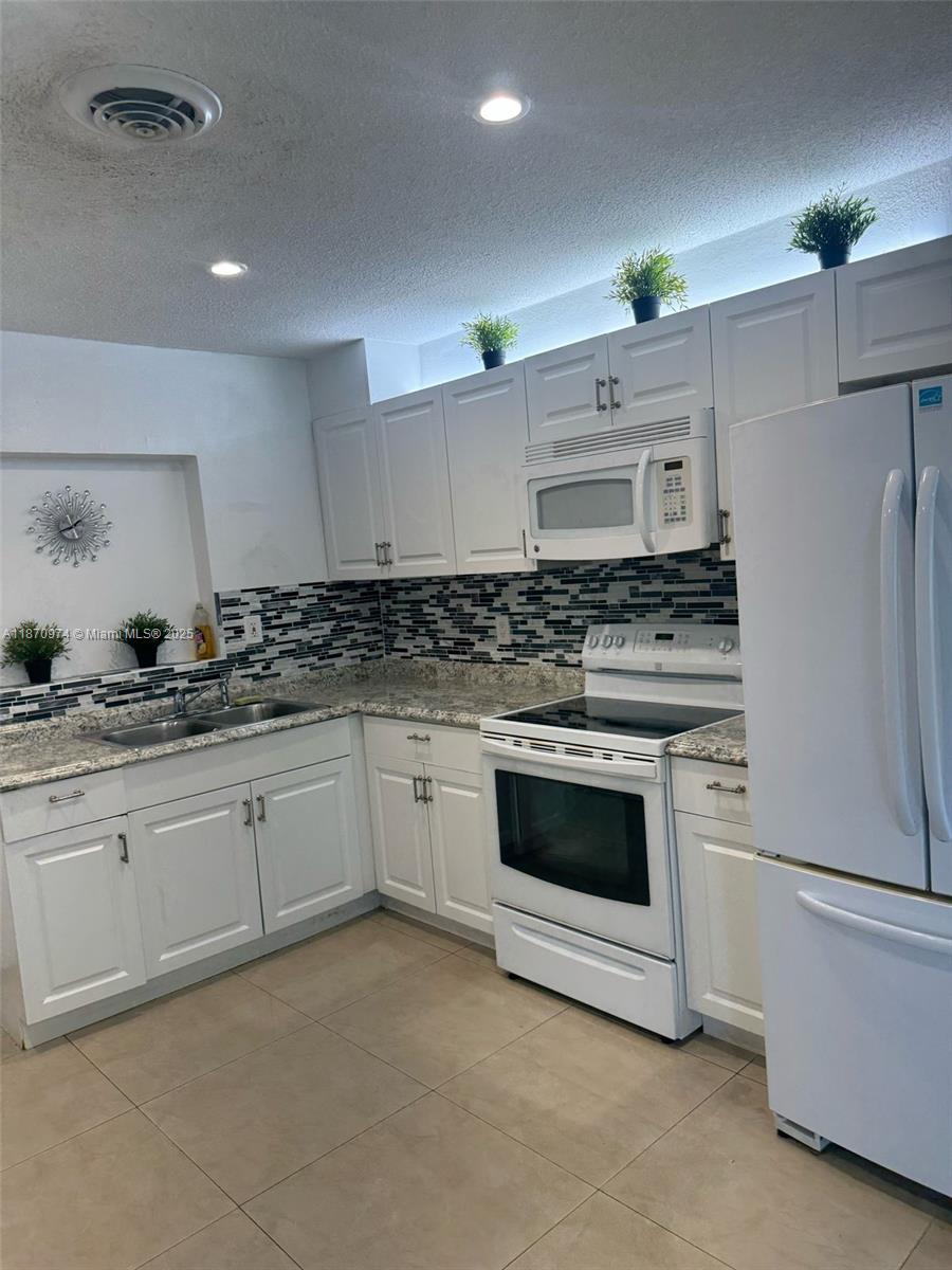 TAMARAC LAKES SOUTH - Residential