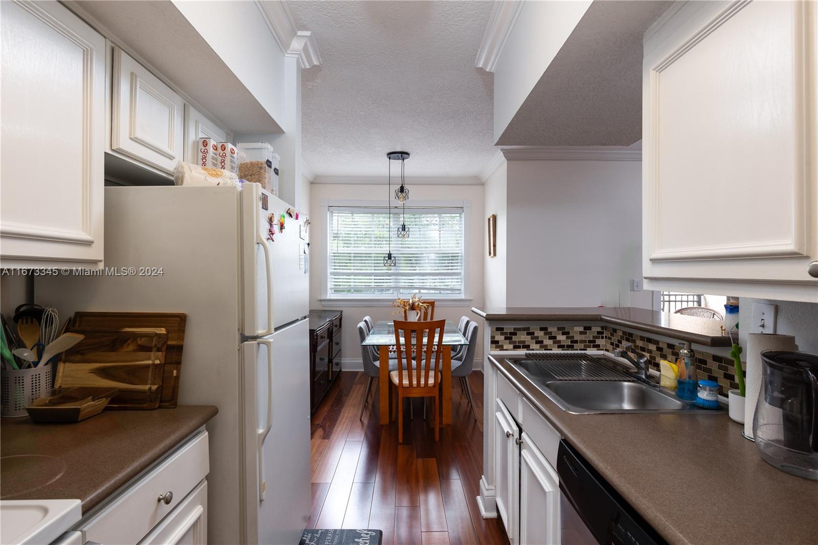 MARQUESA CONDO - Residential