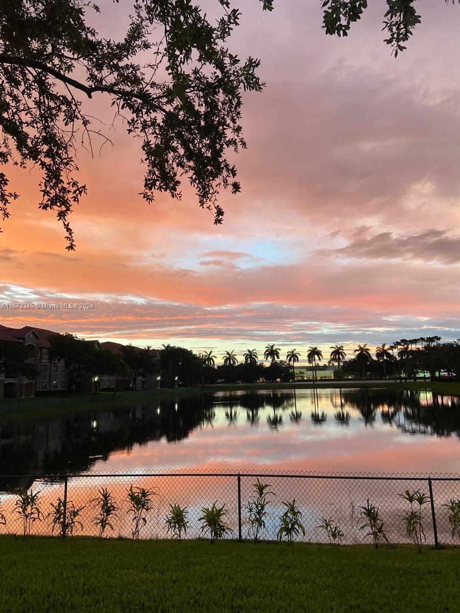 MARQUESA CONDO - Residential