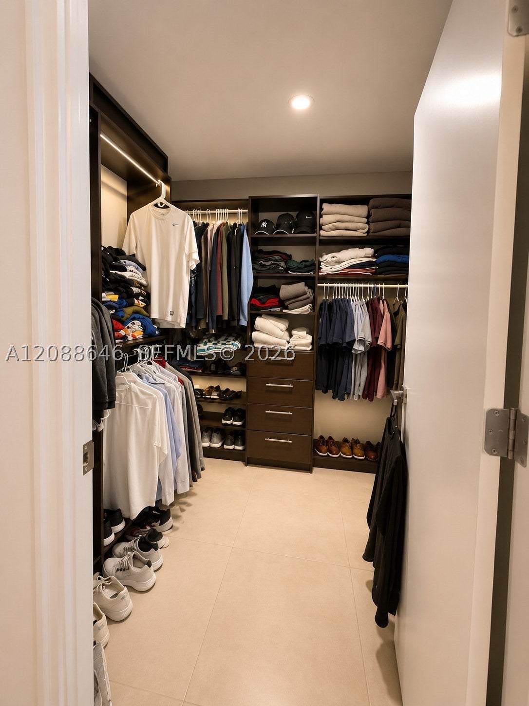 1080 Brickell Ave 907