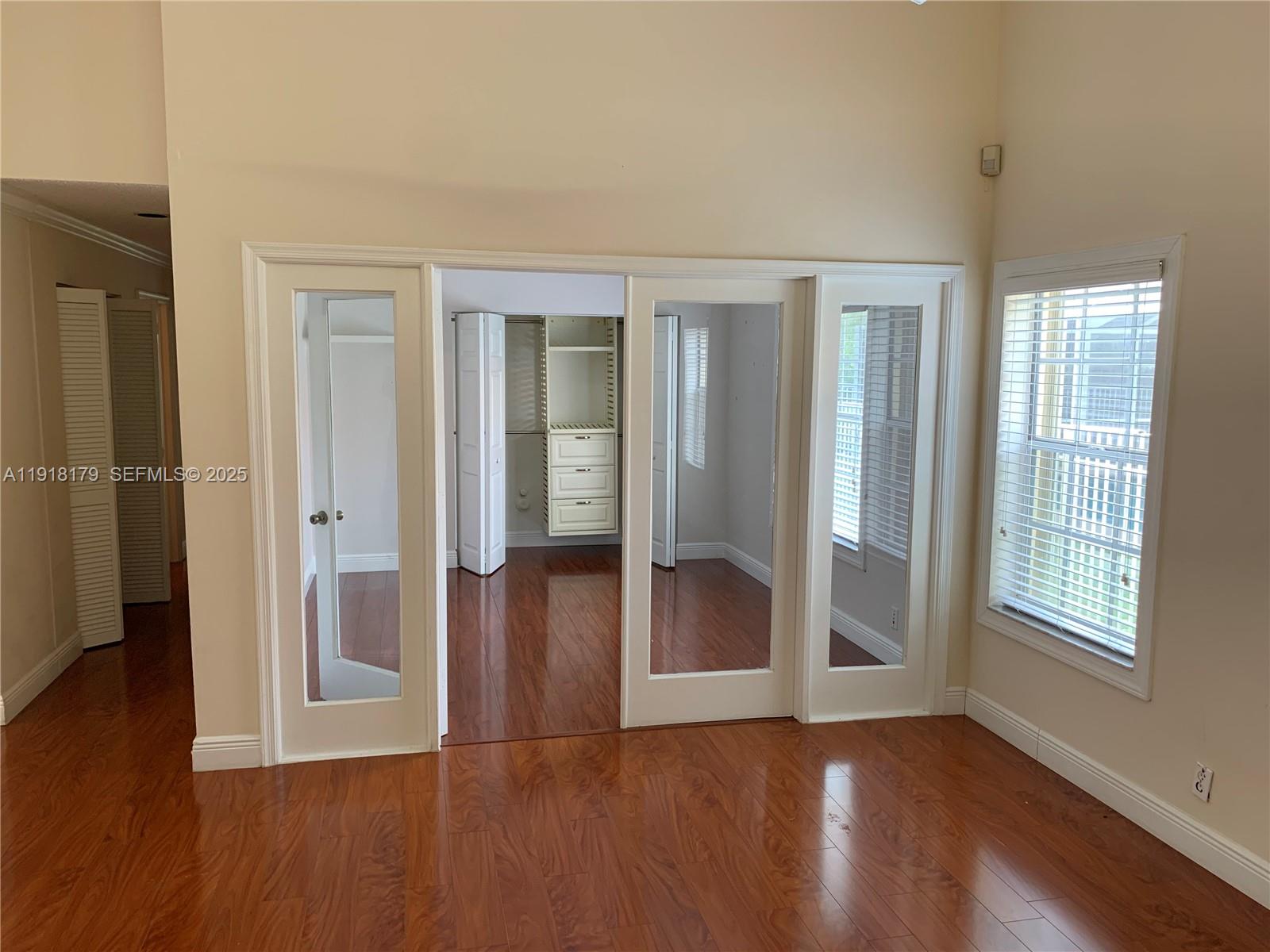 SECTOR 4 - Residential Lease