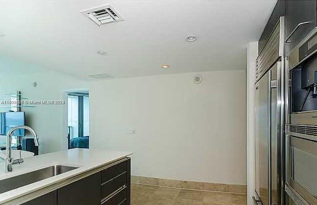 JADE BEACH CONDO - Residential Lease