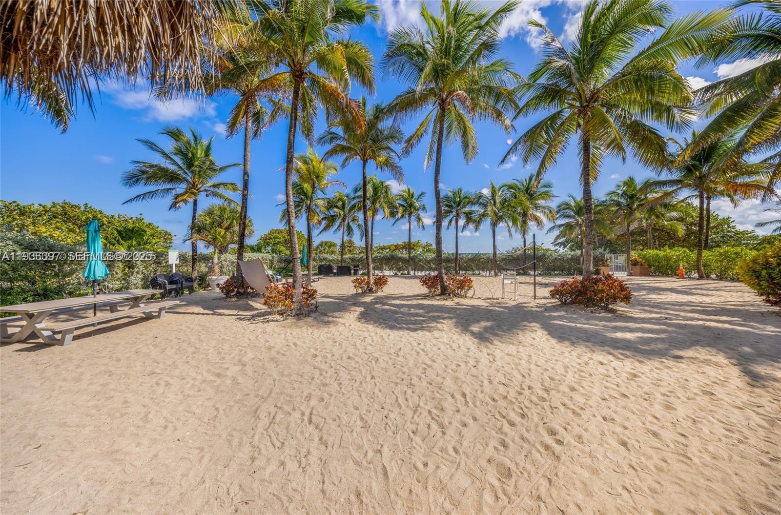 9172 Collins Ave 212