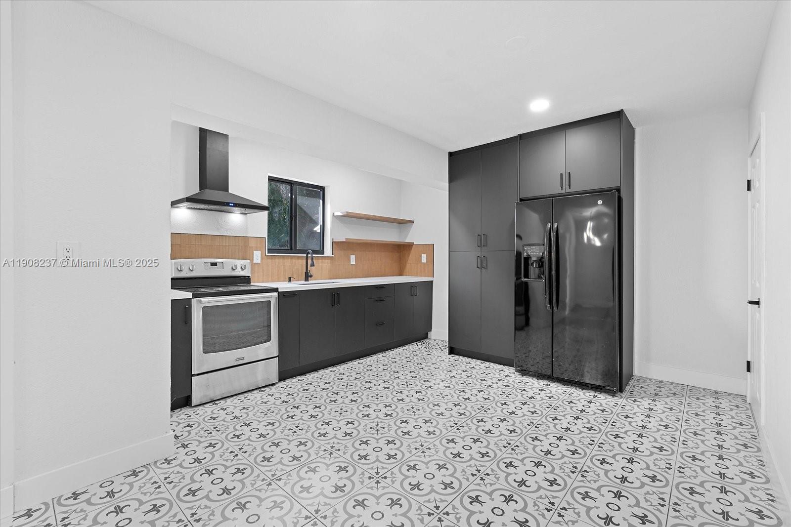 LYNN HEIGHTS - Residential Lease