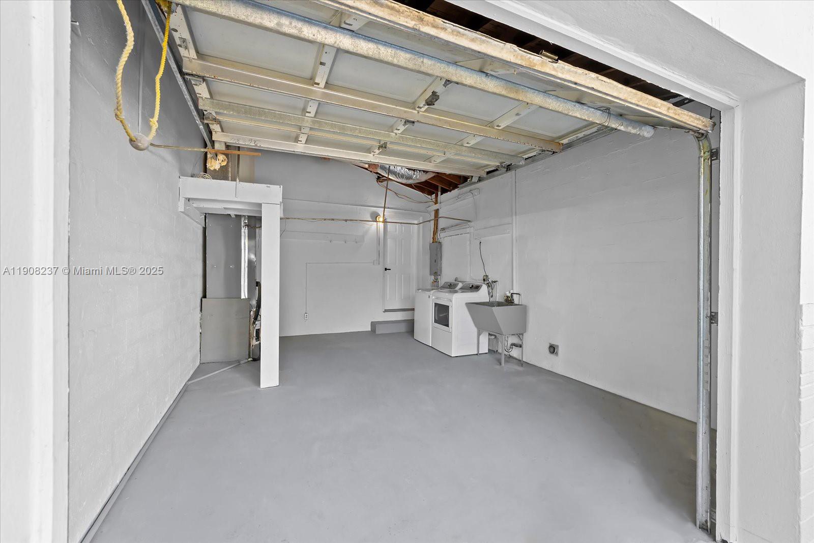 LYNN HEIGHTS - Residential Lease