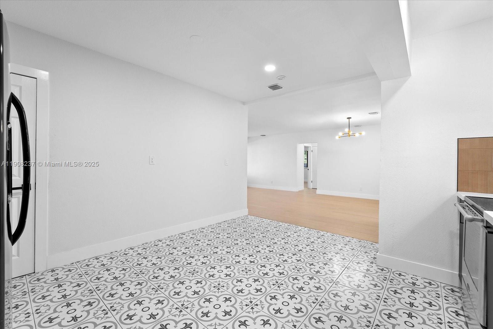 LYNN HEIGHTS - Residential Lease