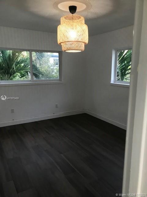 BAY LINCOLN - Residential Income