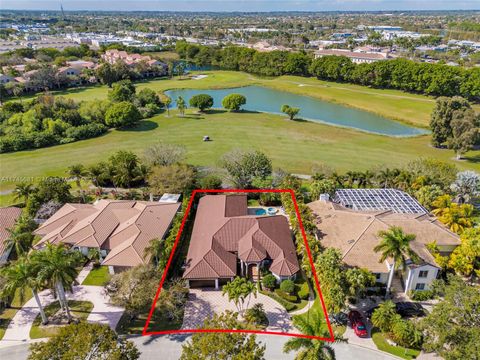 560 W Enclave Cir W Pembroke Pines FL 33027