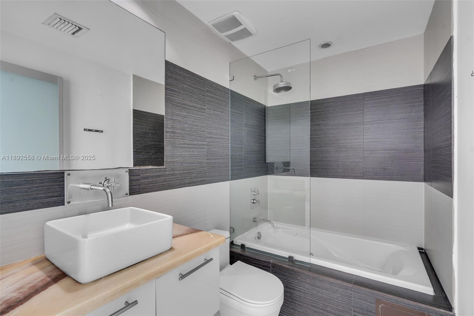 OCEAN BEACH ADDN 1 - Residential Lease