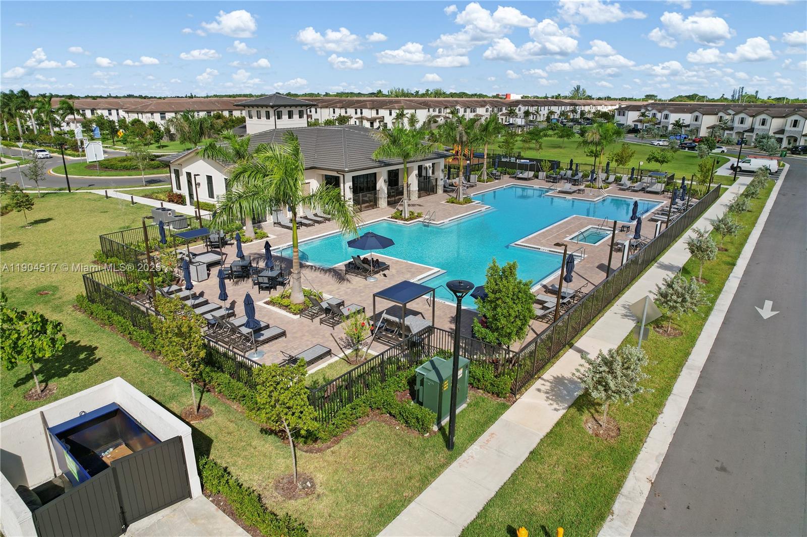 KENDALL ASSEMBLAGE SOUTH - Residential