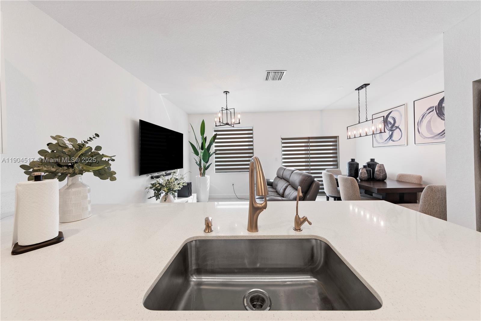 KENDALL ASSEMBLAGE SOUTH - Residential