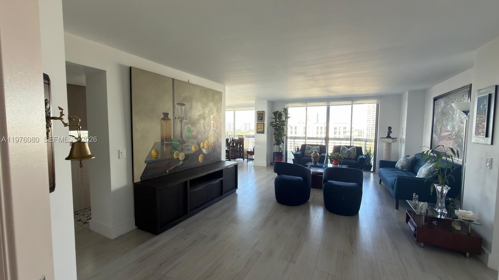 MYSTIC POINTE TOWER 400 C - Residential