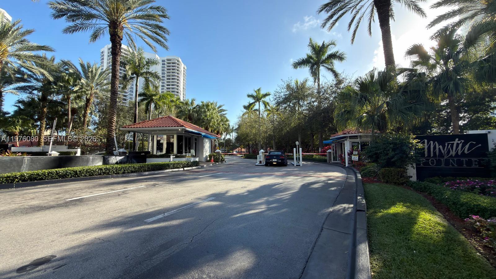 MYSTIC POINTE TOWER 400 C - Residential