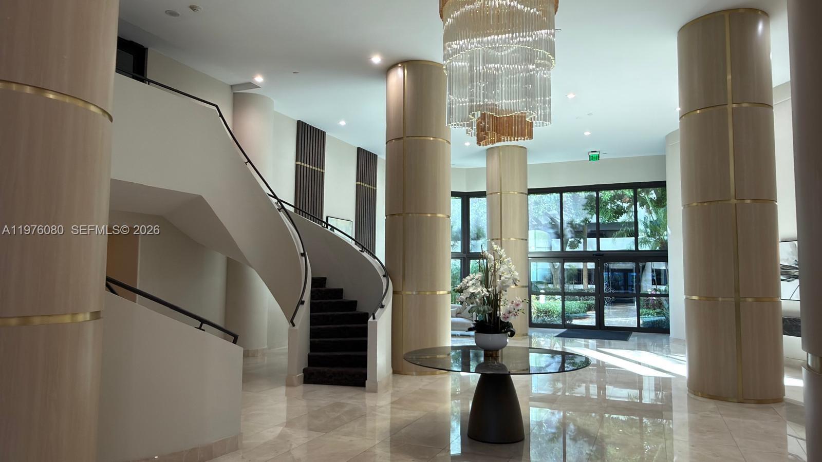 MYSTIC POINTE TOWER 400 C - Residential