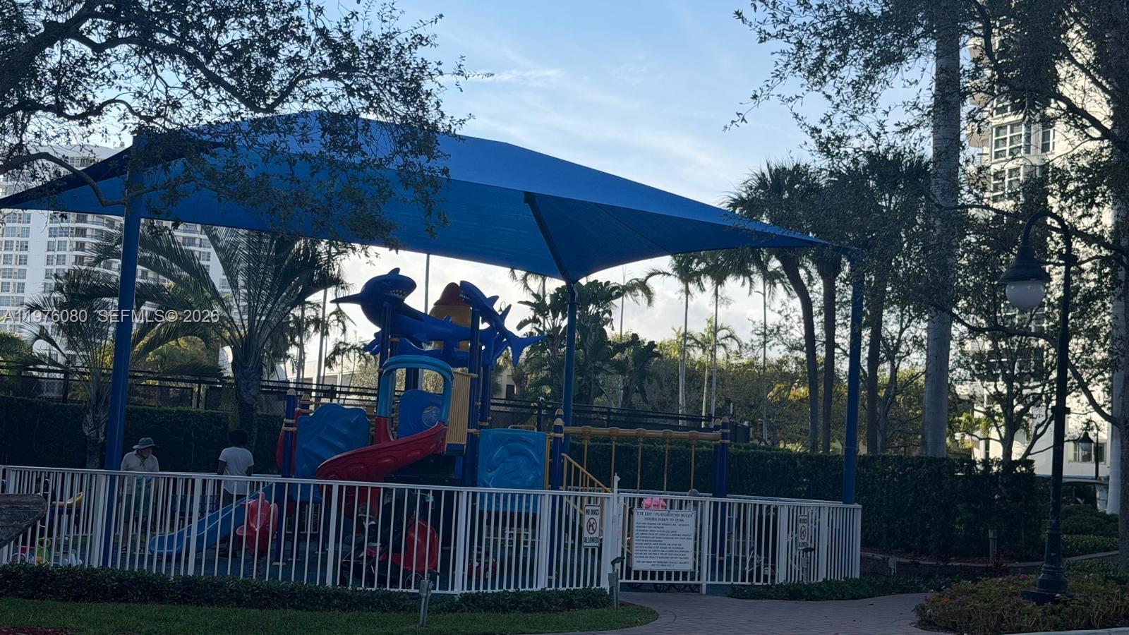 MYSTIC POINTE TOWER 400 C - Residential