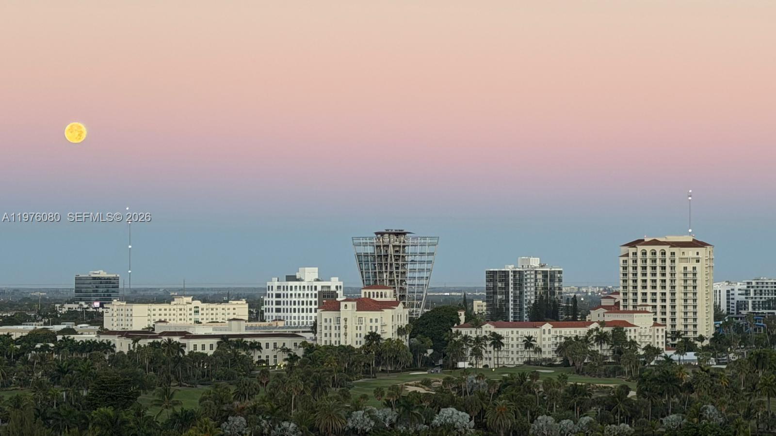 MYSTIC POINTE TOWER 400 C - Residential