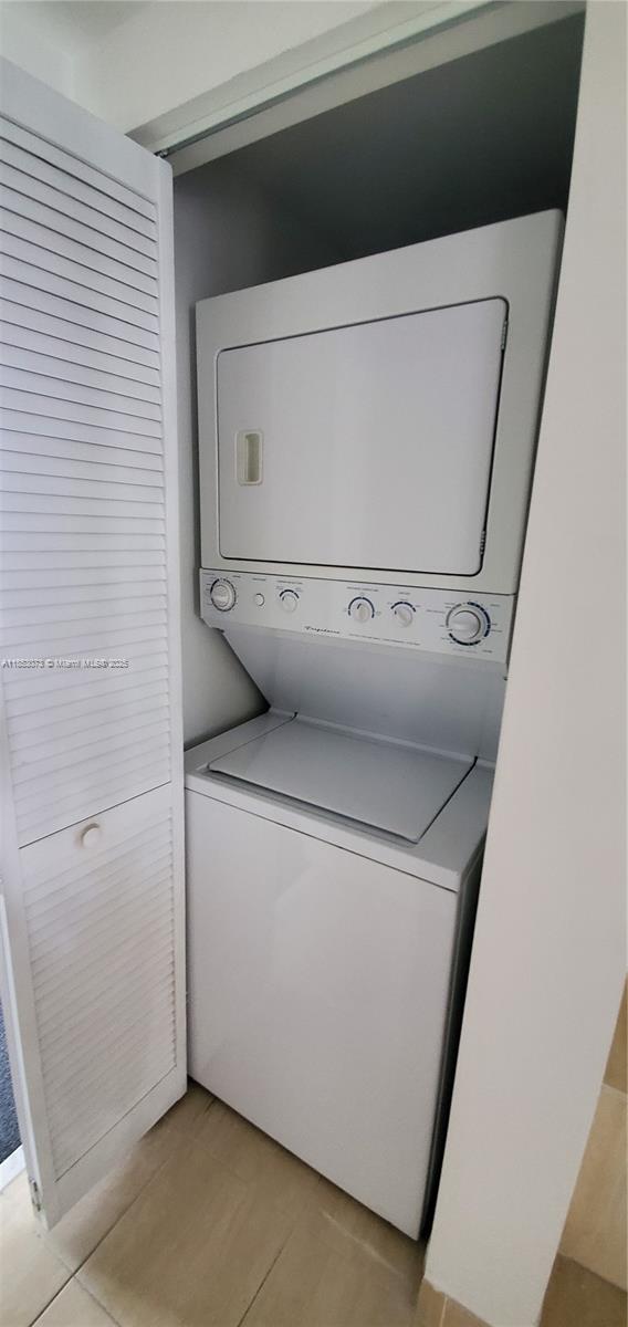 OPERA TOWER CONDO - Residential