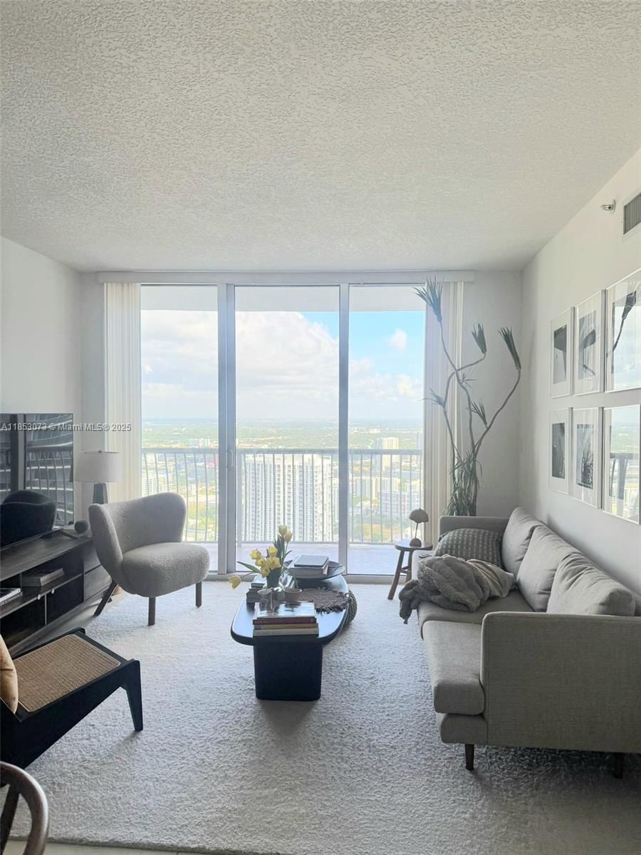 OPERA TOWER CONDO - Residential