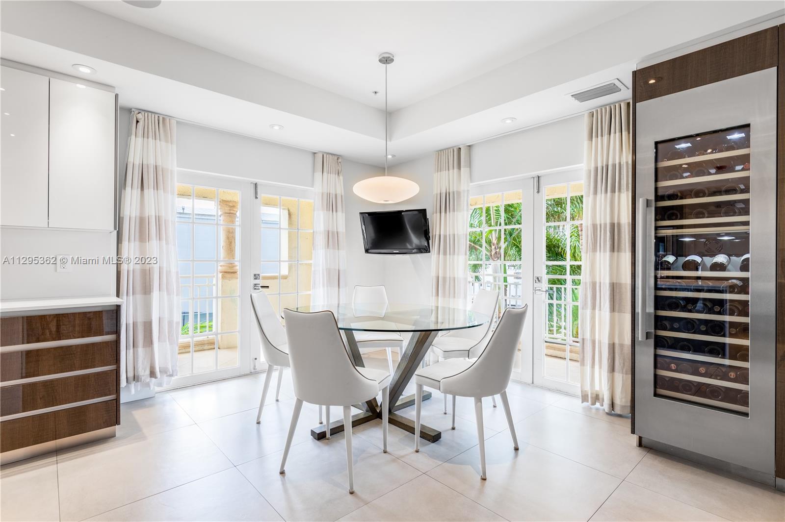 THE THS AT SUNSET HARBOUR - Residential