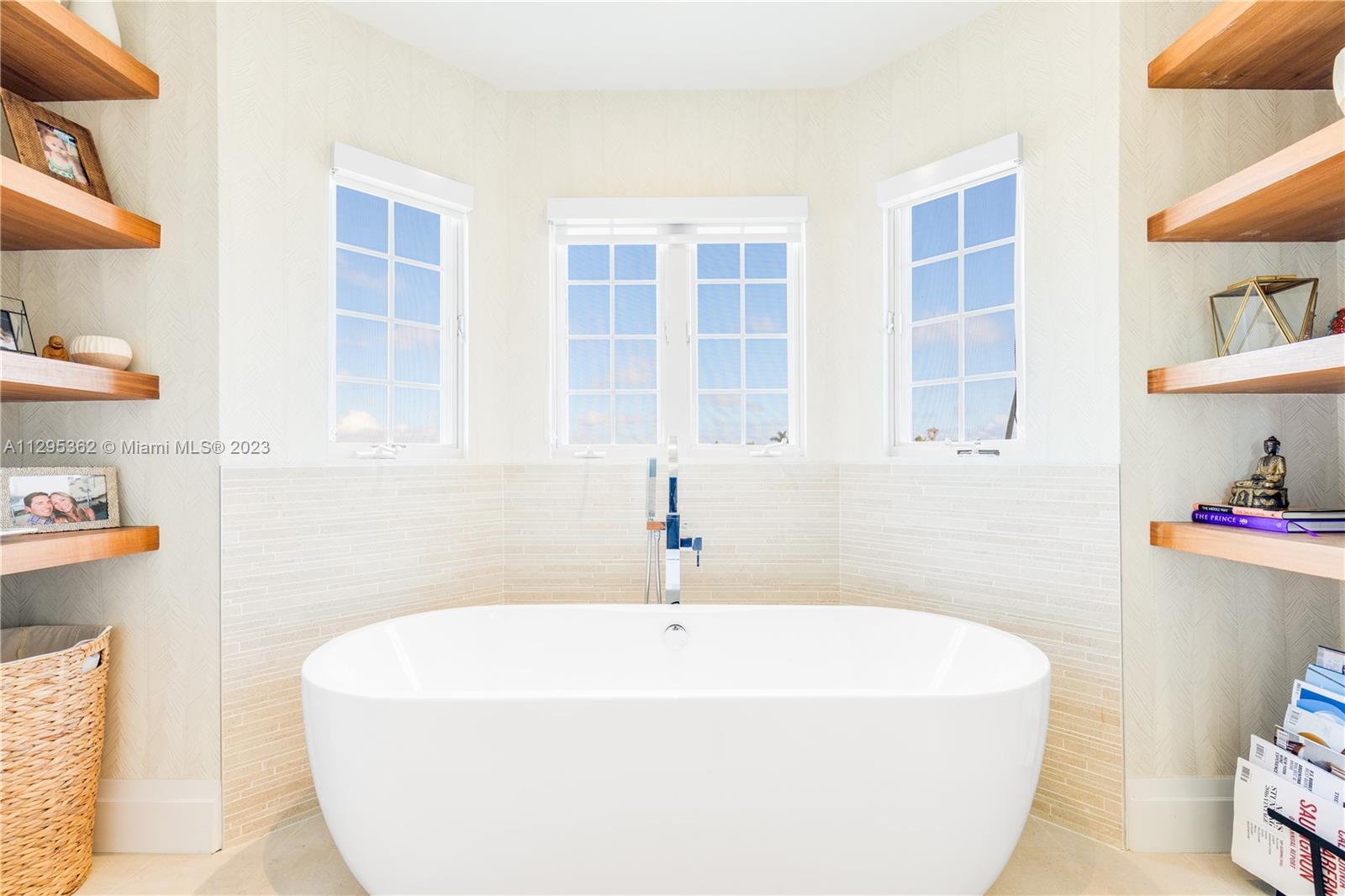 THE THS AT SUNSET HARBOUR - Residential