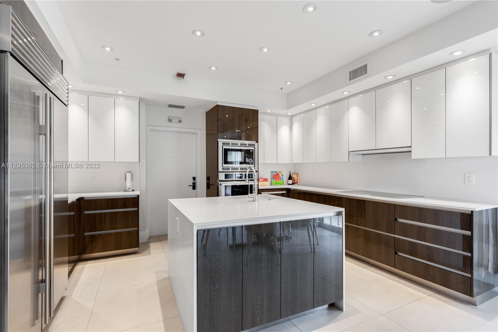 THE THS AT SUNSET HARBOUR - Residential