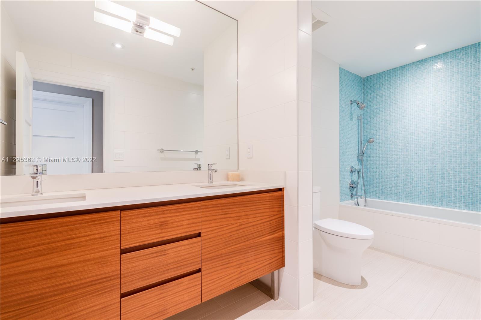 THE THS AT SUNSET HARBOUR - Residential